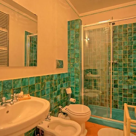 Villa Lastro Sleeps 16 Pool Wifi *