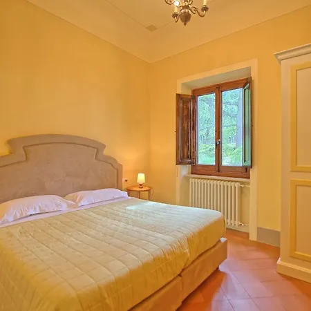Villa Lastro Sleeps 16 Pool Wifi