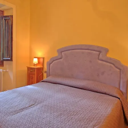 Villa Lastro Sleeps 16 Pool Wifi *