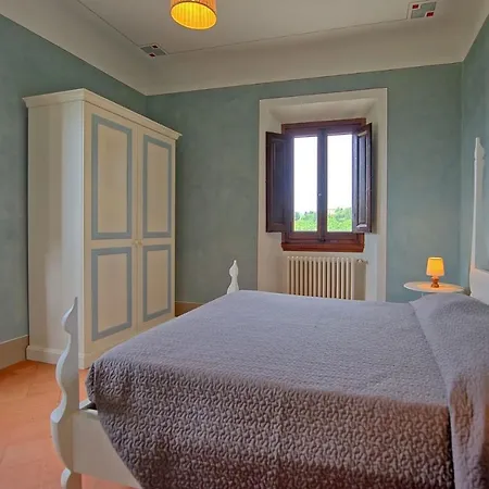 Villa Lastro Sleeps 16 Pool Wifi *